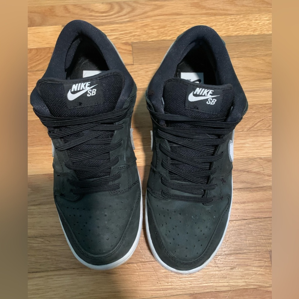 Men’s Nike SB Low Dunk - Gum sole/Black and White